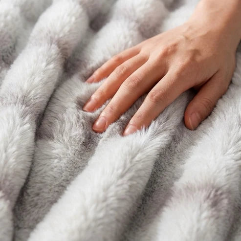 Plaid Nuage en fausse fourrure – Double épaisseur et extra chaud
