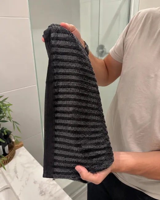 Gros plan sur la texture tissée de la serviette Wove